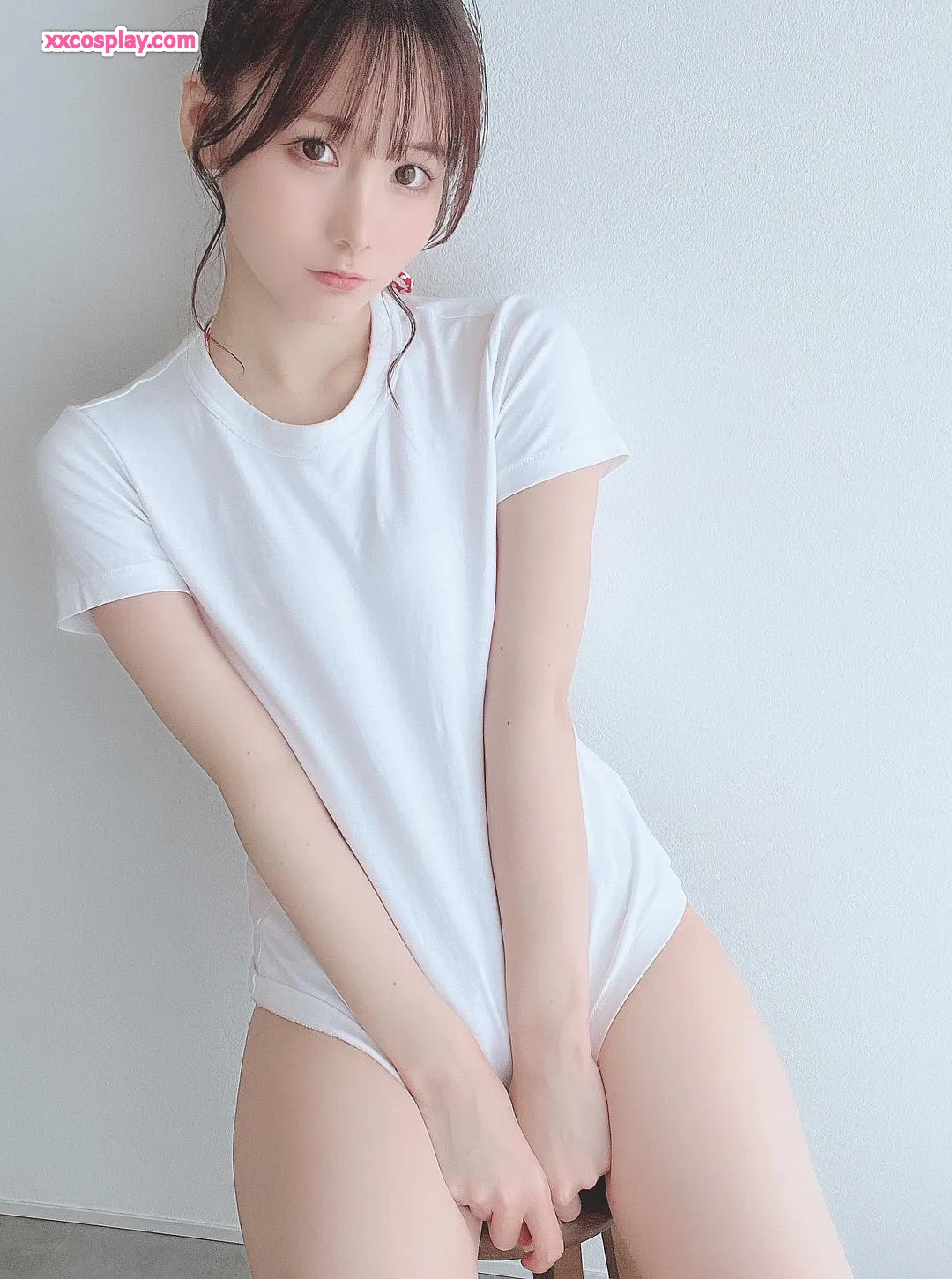 KenKen：紅色泳裝×牛仔褲